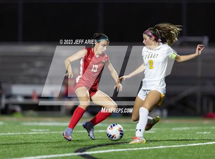 Thumbnail 2 in Bishop Verot @ Cardinal Mooney photogallery.