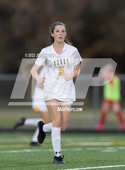 Thumbnail 2 in Bishop Verot @ Cardinal Mooney photogallery.