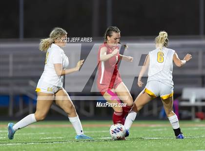 Thumbnail 1 in Bishop Verot @ Cardinal Mooney photogallery.
