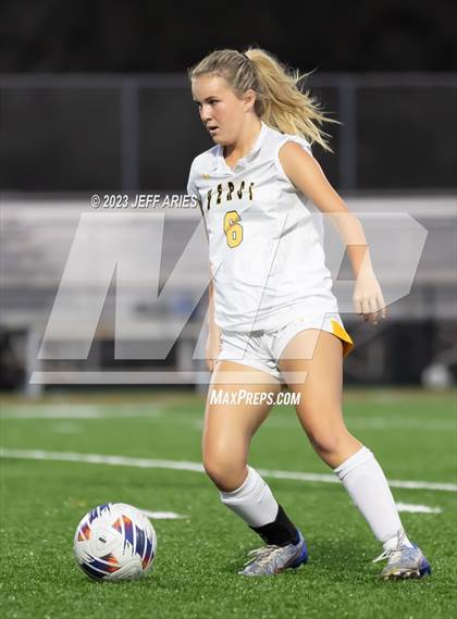Thumbnail 3 in Bishop Verot @ Cardinal Mooney photogallery.