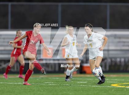 Thumbnail 2 in Bishop Verot @ Cardinal Mooney photogallery.