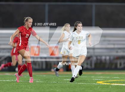 Thumbnail 3 in Bishop Verot @ Cardinal Mooney photogallery.