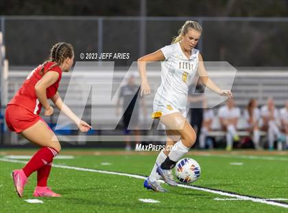 Thumbnail 2 in Bishop Verot @ Cardinal Mooney photogallery.