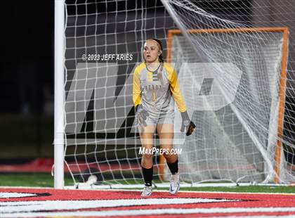 Thumbnail 2 in Bishop Verot @ Cardinal Mooney photogallery.