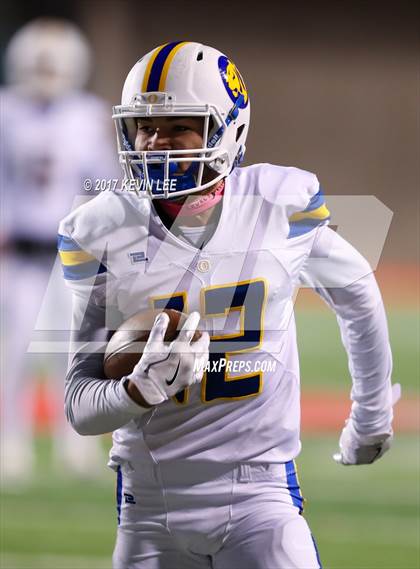 Thumbnail 3 in Orem vs. Sky View (UHSAA 4A Semifinal) photogallery.