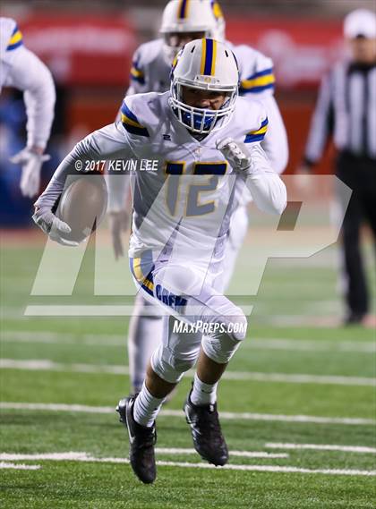Thumbnail 2 in Orem vs. Sky View (UHSAA 4A Semifinal) photogallery.