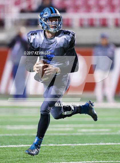 Thumbnail 2 in Orem vs. Sky View (UHSAA 4A Semifinal) photogallery.