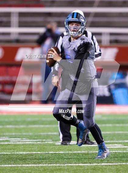 Thumbnail 2 in Orem vs. Sky View (UHSAA 4A Semifinal) photogallery.