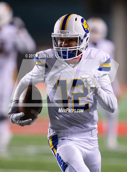 Thumbnail 2 in Orem vs. Sky View (UHSAA 4A Semifinal) photogallery.