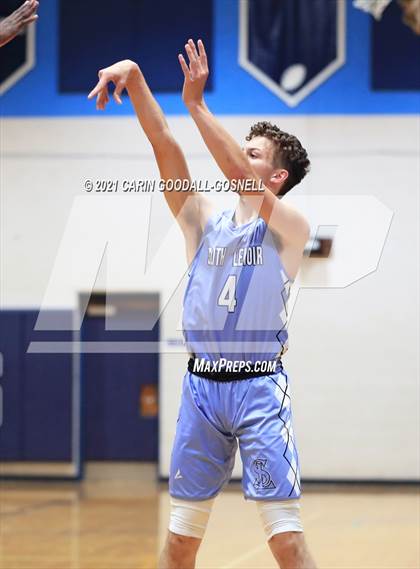 Thumbnail 1 in South Lenoir @ Swansboro photogallery.