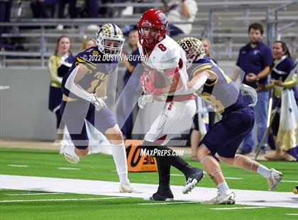 Thumbnail 2 in Poth vs. Harmony (UIL 3A D2 Semifinal) photogallery.