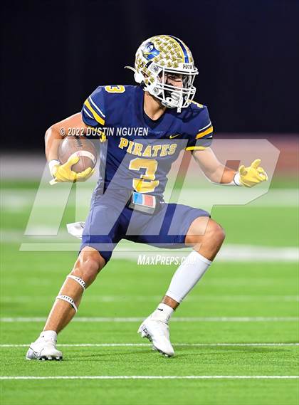 Thumbnail 2 in Poth vs. Harmony (UIL 3A D2 Semifinal) photogallery.