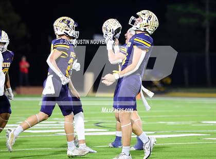 Thumbnail 2 in Poth vs. Harmony (UIL 3A D2 Semifinal) photogallery.