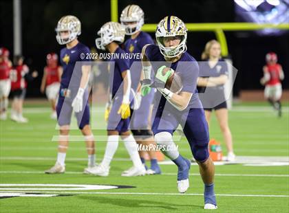 Thumbnail 2 in Poth vs. Harmony (UIL 3A D2 Semifinal) photogallery.