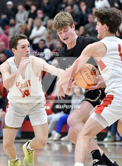 Thumbnail 2 in Archbishop Mitty vs. Jesuit (Fr. Barry Christmas Classic) photogallery.
