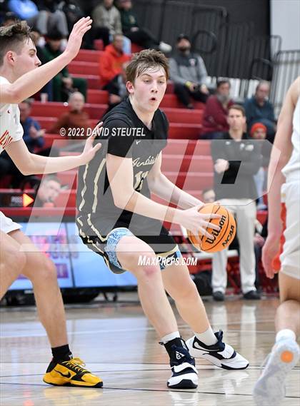 Thumbnail 3 in Archbishop Mitty vs. Jesuit (Fr. Barry Christmas Classic) photogallery.