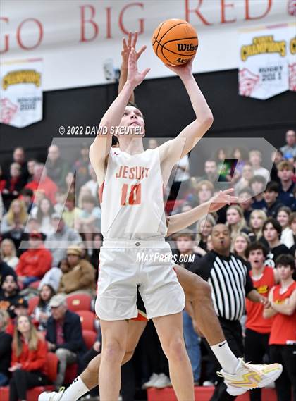Thumbnail 1 in Archbishop Mitty vs. Jesuit (Fr. Barry Christmas Classic) photogallery.