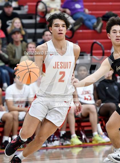 Thumbnail 1 in Archbishop Mitty vs. Jesuit (Fr. Barry Christmas Classic) photogallery.