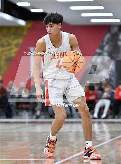 Thumbnail 1 in Archbishop Mitty vs. Jesuit (Fr. Barry Christmas Classic) photogallery.