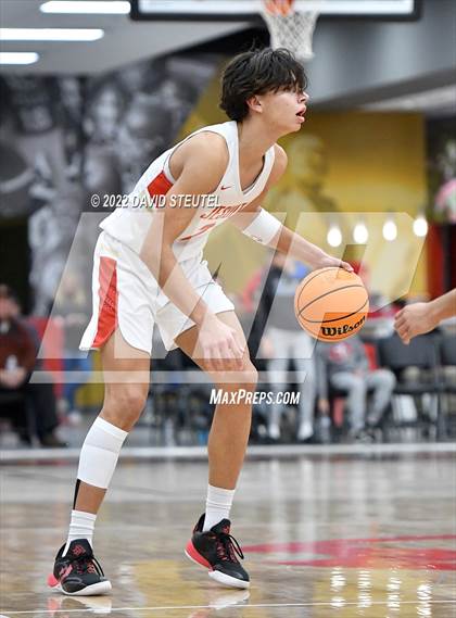 Thumbnail 2 in Archbishop Mitty vs. Jesuit (Fr. Barry Christmas Classic) photogallery.
