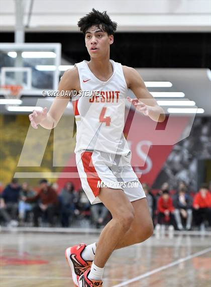 Thumbnail 2 in Archbishop Mitty vs. Jesuit (Fr. Barry Christmas Classic) photogallery.