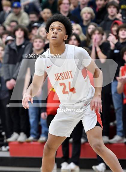 Thumbnail 3 in Archbishop Mitty vs. Jesuit (Fr. Barry Christmas Classic) photogallery.