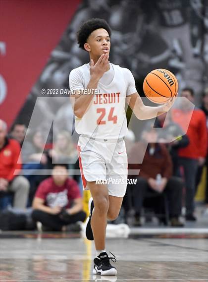 Thumbnail 1 in Archbishop Mitty vs. Jesuit (Fr. Barry Christmas Classic) photogallery.