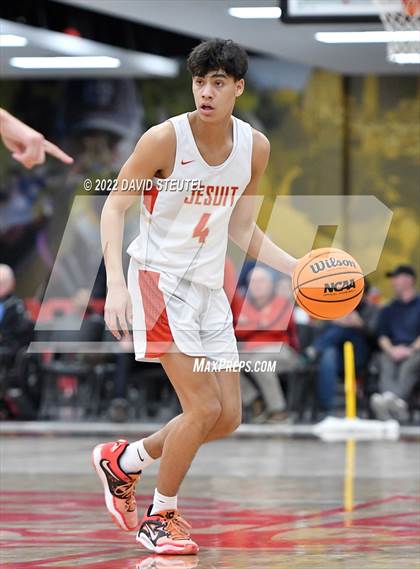 Thumbnail 3 in Archbishop Mitty vs. Jesuit (Fr. Barry Christmas Classic) photogallery.