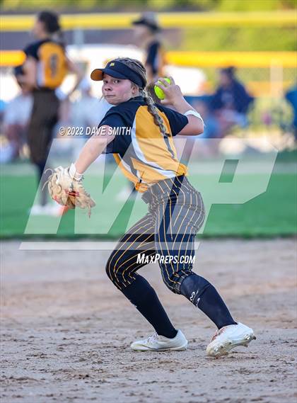 Thumbnail 3 in Mid-Prairie @ Regina photogallery.