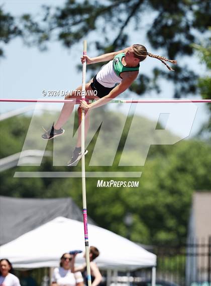 Thumbnail 3 in VHSL State Championships Pole Vault (Class 6) photogallery.