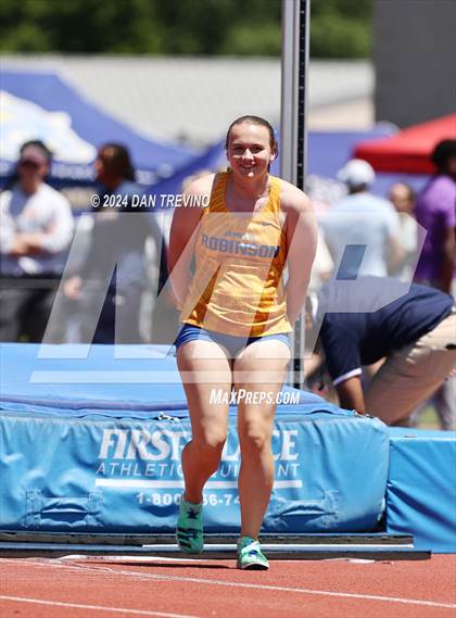 Thumbnail 1 in VHSL State Championships Pole Vault (Class 6) photogallery.