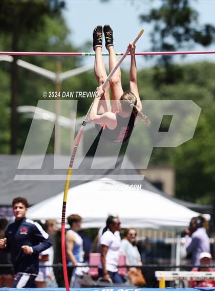 Thumbnail 3 in VHSL State Championships Pole Vault (Class 6) photogallery.