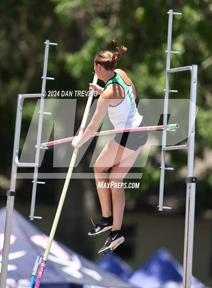 Thumbnail 3 in VHSL State Championships Pole Vault (Class 6) photogallery.
