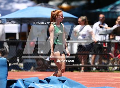 Thumbnail 1 in VHSL State Championships Pole Vault (Class 6) photogallery.