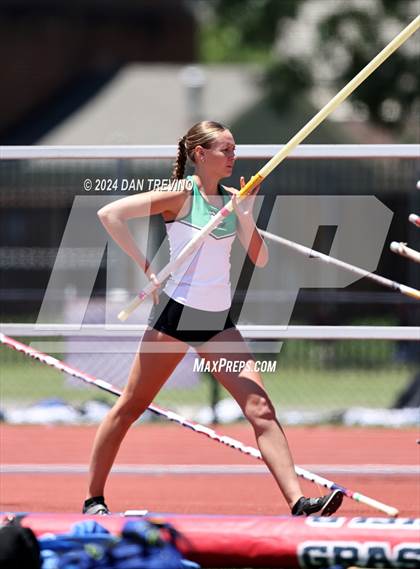 Thumbnail 1 in VHSL State Championships Pole Vault (Class 6) photogallery.