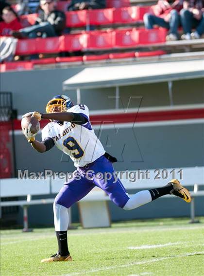 Thumbnail 2 in Tarboro vs Lincolnton (NCHSAA 2A Final) photogallery.