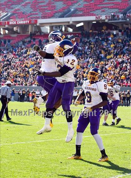 Thumbnail 2 in Tarboro vs Lincolnton (NCHSAA 2A Final) photogallery.