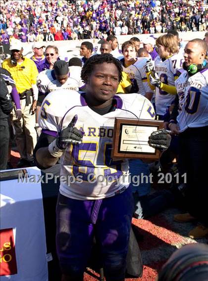 Thumbnail 2 in Tarboro vs Lincolnton (NCHSAA 2A Final) photogallery.