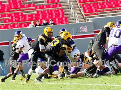 Thumbnail 3 in Tarboro vs Lincolnton (NCHSAA 2A Final) photogallery.