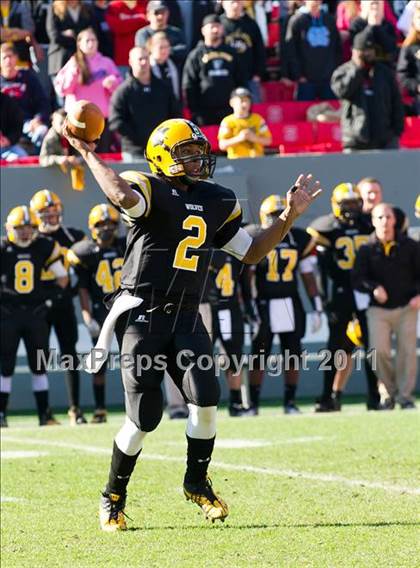 Thumbnail 1 in Tarboro vs Lincolnton (NCHSAA 2A Final) photogallery.