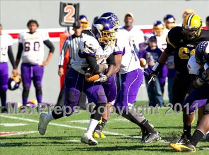 Thumbnail 2 in Tarboro vs Lincolnton (NCHSAA 2A Final) photogallery.