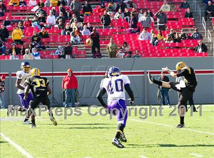 Thumbnail 2 in Tarboro vs Lincolnton (NCHSAA 2A Final) photogallery.