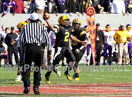 Thumbnail 3 in Tarboro vs Lincolnton (NCHSAA 2A Final) photogallery.