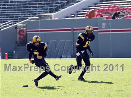 Thumbnail 2 in Tarboro vs Lincolnton (NCHSAA 2A Final) photogallery.