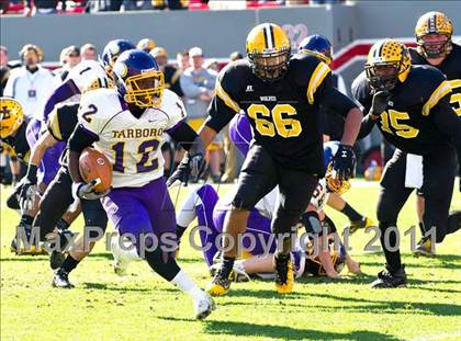 Thumbnail 2 in Tarboro vs Lincolnton (NCHSAA 2A Final) photogallery.