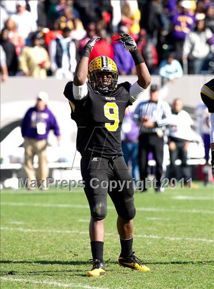 Thumbnail 3 in Tarboro vs Lincolnton (NCHSAA 2A Final) photogallery.