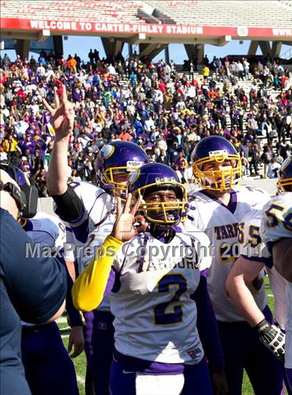 Thumbnail 1 in Tarboro vs Lincolnton (NCHSAA 2A Final) photogallery.