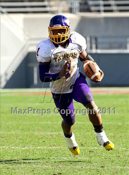 Thumbnail 3 in Tarboro vs Lincolnton (NCHSAA 2A Final) photogallery.