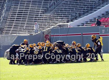 Thumbnail 1 in Tarboro vs Lincolnton (NCHSAA 2A Final) photogallery.