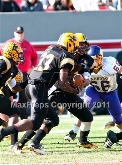Thumbnail 3 in Tarboro vs Lincolnton (NCHSAA 2A Final) photogallery.